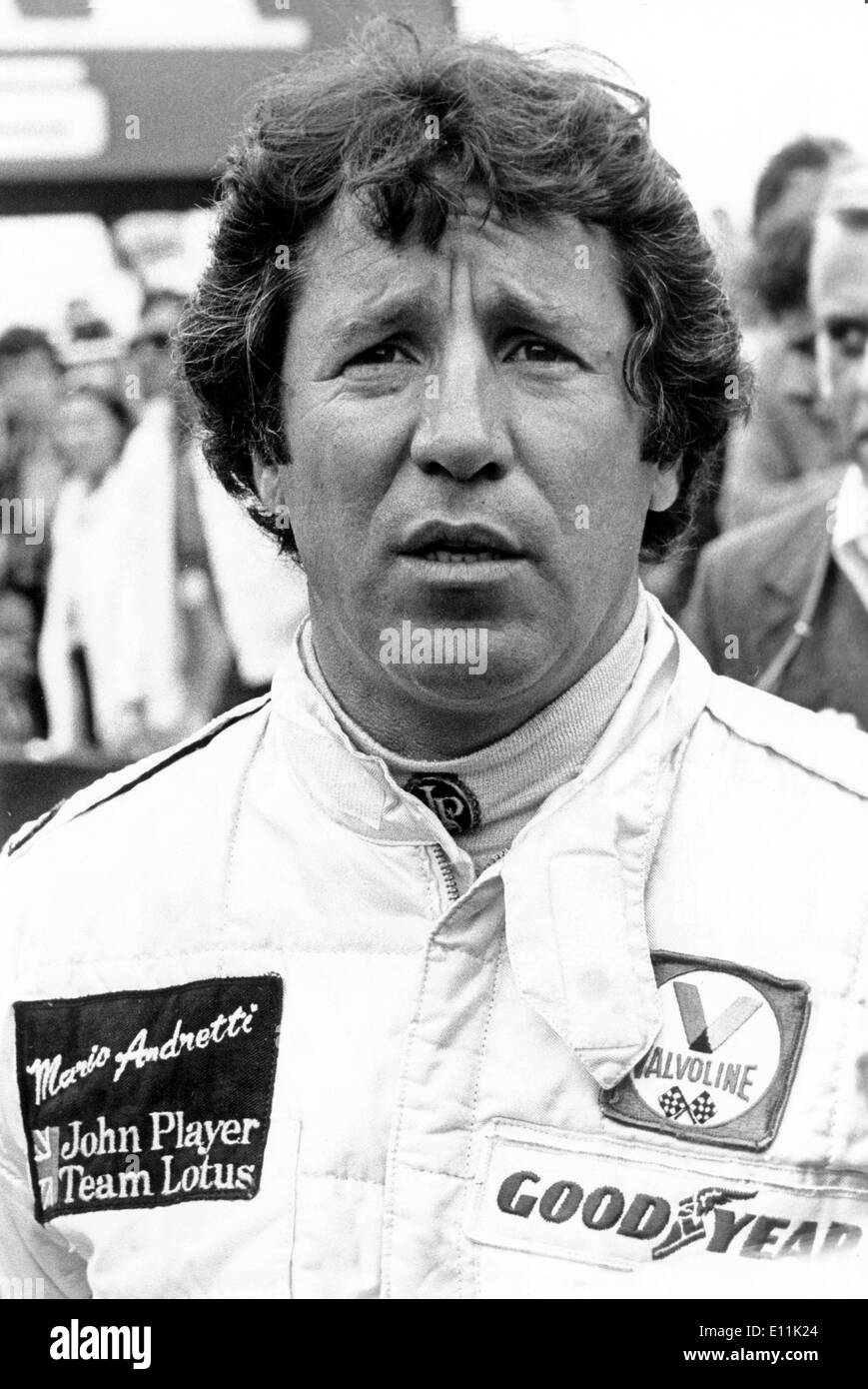 Italienisch-amerikanische Fahrer MARIO ANDRETTI auf den Grand Prix von Belgien vor dem Rennen Stockfoto