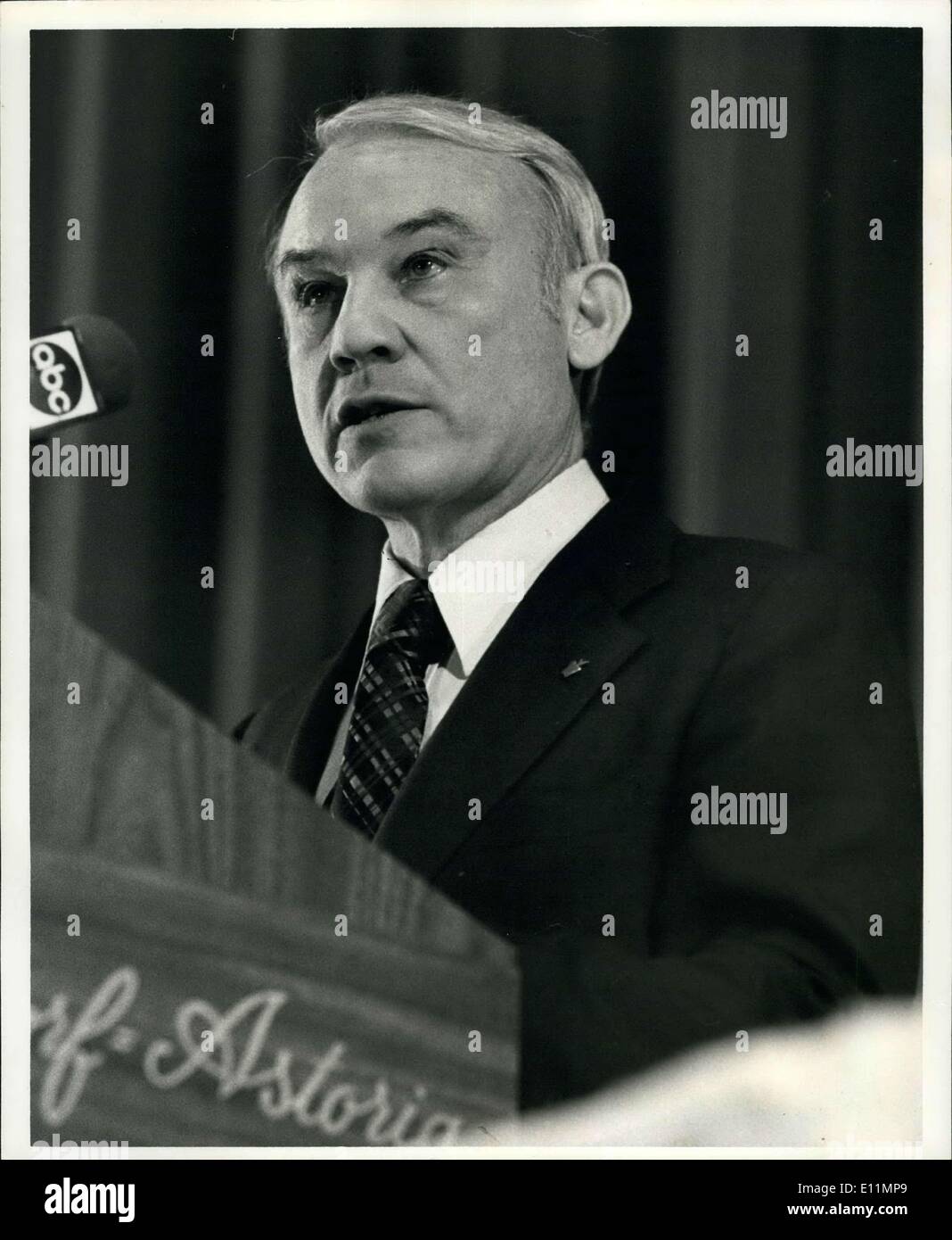 5. Dezember 1978 - G. William Miller, Vorsitzender des Federal Reserve Board sprach vor einem Treffen der national Association of gegenseitige Sparkassen heute im grand Ballroom des Waldorf-Astoria-Hotels. Er sagte, dass es von fünf auf acht Jahre dauern würde, die aktuelle Doppel Dict Rate der Inflation auf ein akzeptables Niveau zu bringen. Stockfoto