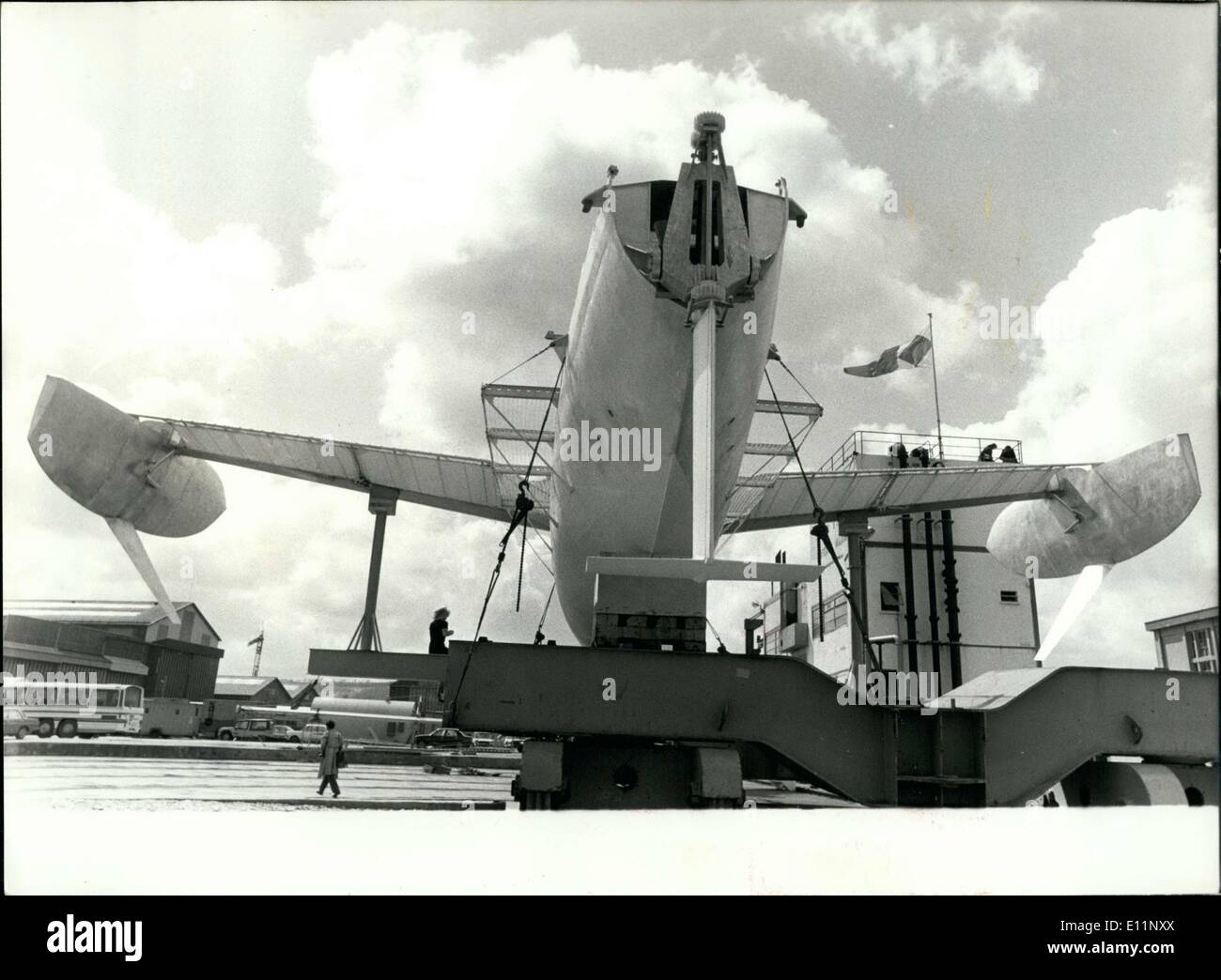 4. Mai 1979 - Tabarly tauft die neue Schiff '' Paul Ricard'' in Cherbourg Stockfoto