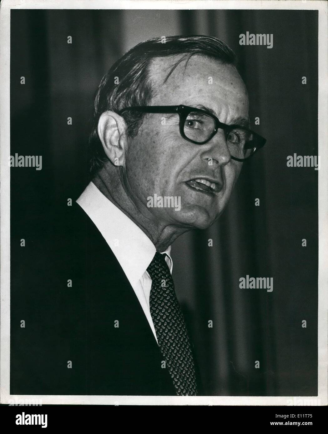 11. November 1979 - das New York Hilton Hotel New York City. Republikanische Präsidentschaftskandidat George Bush adressiert ein Frühstück Spendenaktion hier in New York. Mr. Bush war der Direktor des CTA in die Ford-Administration und ist ein ehemaliger Botschafter bei den Vereinten Nationen Stockfoto