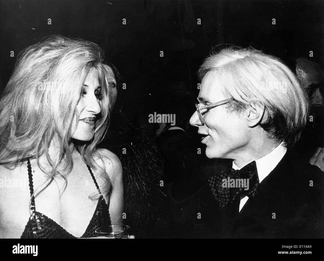 Künstler Andy Warhol mit Jane Holzer Stockfoto