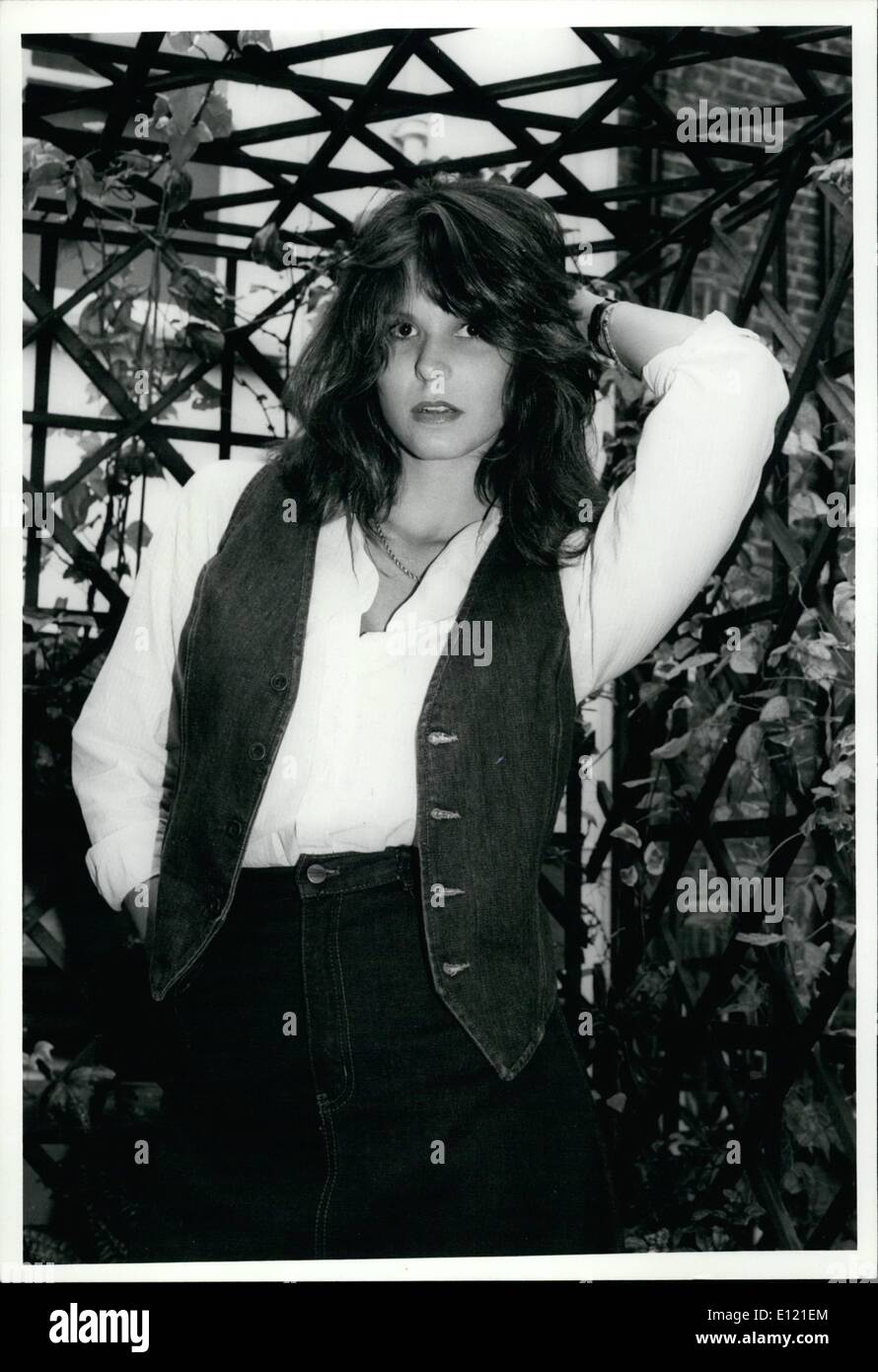 10. Oktober 1981 - schöne Gigi: Wenn Jim Garner in London machen '' Victor/Victoria '' spielte er eine Band von seiner Tochter Gigi Gesang, Co-Produzent des Films Tony Adams. Tony hatte gerade Runaway Records gegründet. Tony war auf der Suche nach Talent und so als sie in London eine Woche später wurde sie sofort ankommt Weg entführt in ein Aufnahmestudio wo setzen sie in zehn Stunden Aufzeichnung Bouldeaux Bryant '' Love Hurts'' und die Steve Colyer '' wenn liebende war Wasy sowie zwei weiteren Colyer Liedern Stockfoto