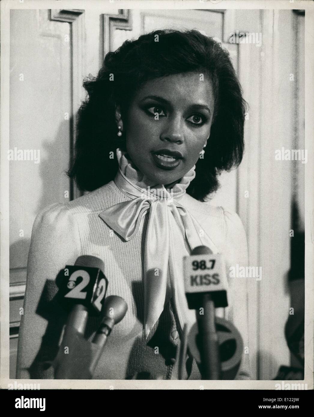 Sep 18, 1983 - New York, New York, USA - VANESSA WILLIAMS wurde die erste schwarze Frau, die Miss America Schönheitswettbewerb in der 63 jährigen Geschichte des Ereignisses zu gewinnen. Miss Williams ist ein 20 Jahre Alter Musiktheater Major an der Syracuse University im Bundesstaat New York. Bild: Miss Williams auf einer Pressekonferenz in New York. Stockfoto