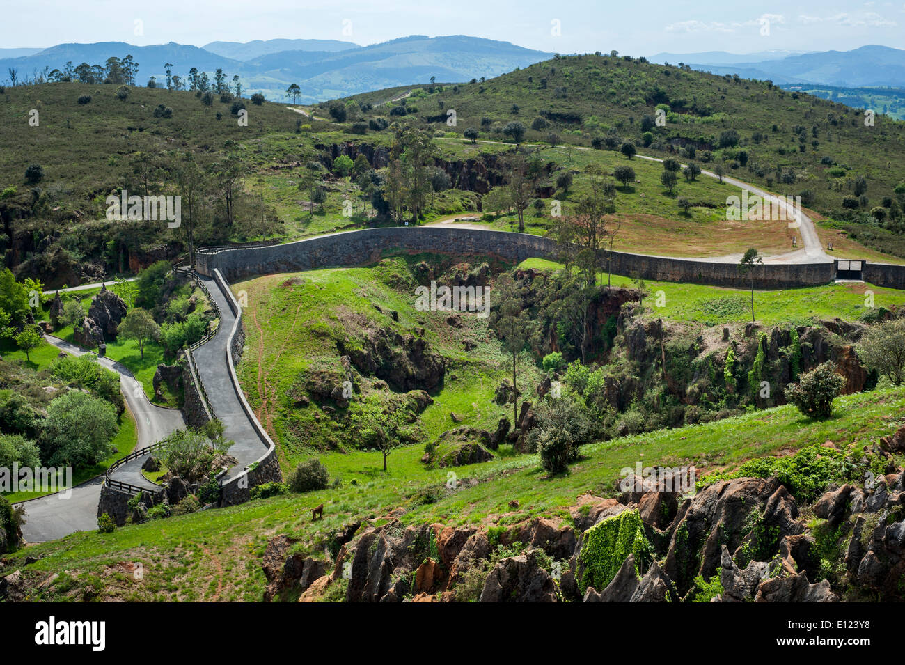 Gehäuse am Cabarceno Naturpark, Penagos, Kantabrien, Spanien Stockfoto