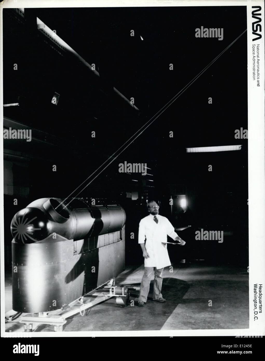 8. August 1984 - Ames Research Center, Mountain View, CA. Laser Technologie verwendet, um zu verbessern-Flugzeug-Design: Co-Designer Michael Stockfoto