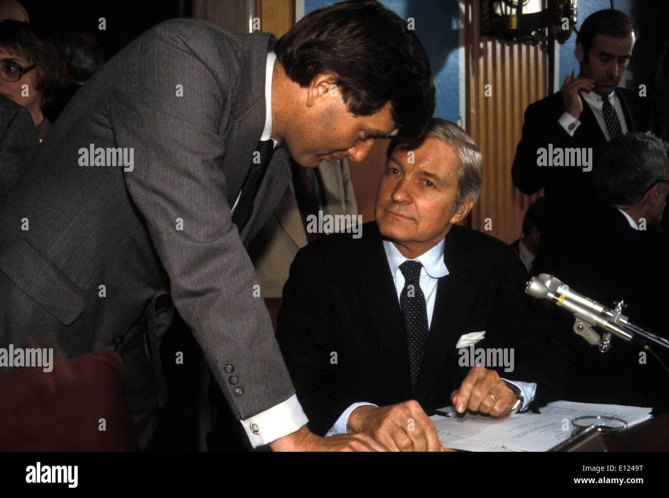 5. August 1985; Washington, DC, USA; (FOTO) (DATUM UNBEKANNT) Vereinigte Staaten Staatssekretär JAMES BAKER...  : KE Stockfoto