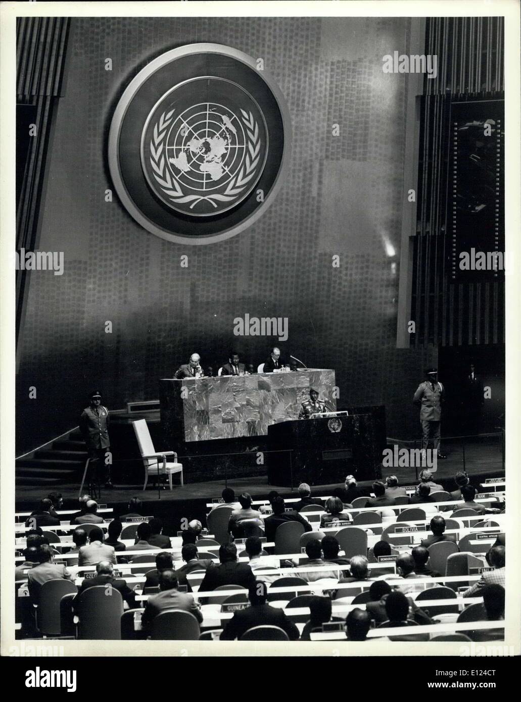 4. Oktober 1984 - 30 - 9. Refular Tagung der UNO-Generalversammlung - The United Nations General Assembley, der seiner 39. ordentlichen Tagung am Nachmittag des beginnenden ist September, als sein Präsident Paul JF Lusska, Permenet Vertreter der Zenbie, die UE gewählt. International Day of Peace wurde als Procisimed von der Versammlung IN 1981.The am Tag Eröffnung der neuen Sitzung beobachtet. Die Vereinten Nationen hatten jetzt 159 Mitgliedstaaten. Sechs weitere Staaten und dreizehn Organisation haben Beobachter Statis. Stockfoto
