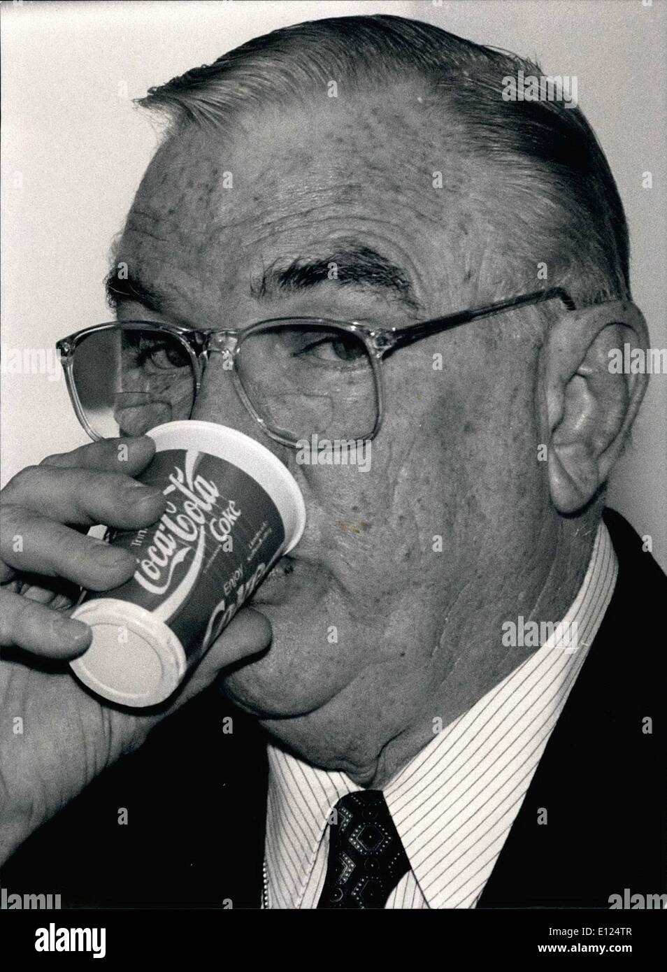 Cola laden Fotos und Bildmaterial in hoher Auflösung Alamy