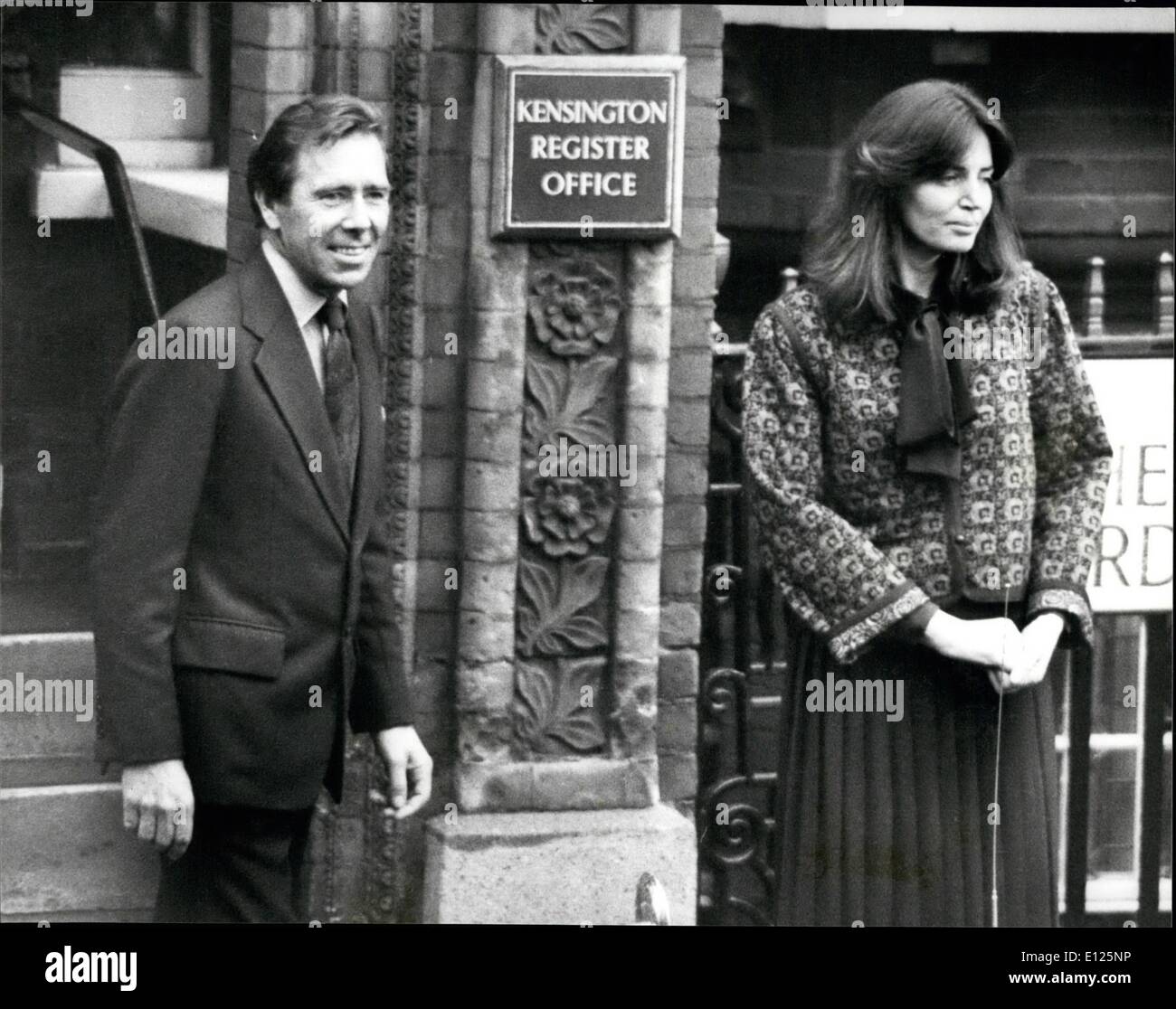 12. Dezember 1988 - Lord Snowdon Mi: die Hochzeit fand heute Vormittag im Kensington Rehister Büro von Lord Snowdon, 48 der Stockfoto