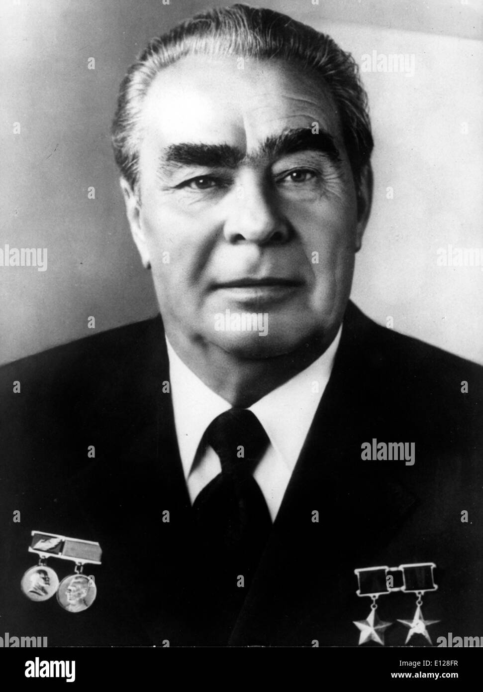 1. April 2009 - Vereinigtes London, England, Königreich - Leonid Brejnev. Leonid Ilyich Brezhnev [O.S 6. Dezember 1906] Ð 10. November 1982) war Generalsekretär der kommunistischen Partei der Sowjetunion (und damit politischer Führer der Sowjetunion) von 1964 bis 1982, in dieser Position länger als jemand anderes als J. Stalin dienen. Er war zweimal Vorsitzender des Präsidiums des Obersten Sowjets (Staatsoberhaupt) von 7. Mai 1960 bis 15. Juli 1964 bis 16. Juni 1977 bis zu seinem Tod am 10. November 1982. (Bild Kredit: KEYSTONE Bilder USA/ZUMAPRESS.com) Stockfoto
