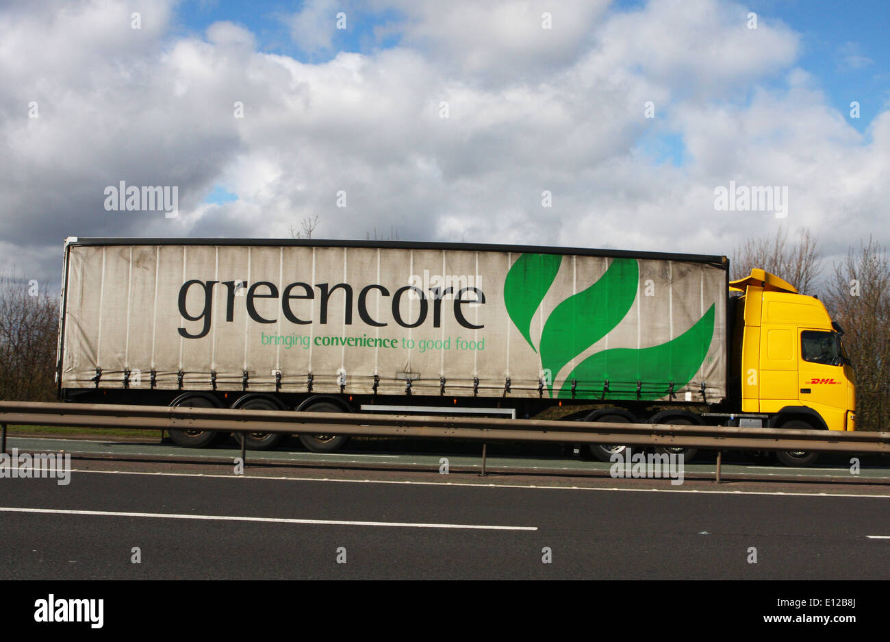 Ein Greencore LKW Reisen entlang der Schnellstraße A46 in Leicestershire, England Stockfoto