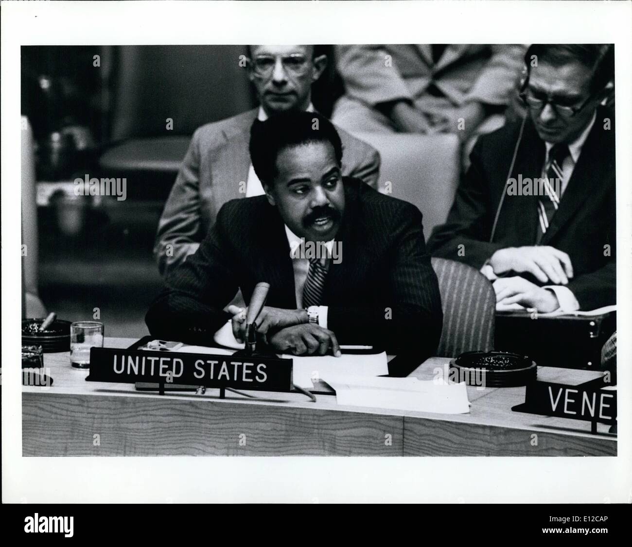 16. Dezember 2011 - Botschafter Donald F. McHenry, UN-Sicherheitsrat. 20.07.77 Stockfoto