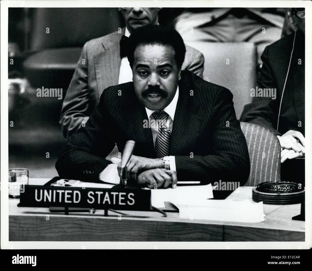 16. Dezember 2011 - Botschafter Donald F. McHenry, stellvertretender Rep, UN-Sicherheitsrat. 20.07.77 Stockfoto