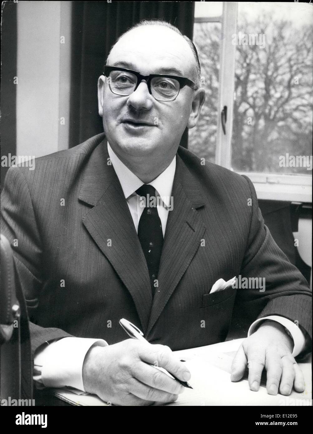 15. Dezember 2011 - die Ulster-Regierung Capt Rt Hon W J lange JP MP Bildungsminister Stockfoto