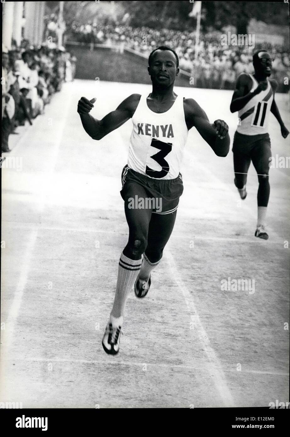 20. Dezember 2011 - Kenia: Sport: Mwebi. John Mwebi. Sprinter 100m und 200 m. Bereits qualifiziert für die nächsten Olympischen Spiele in Montreal. Ein Soldat mit Kenia Armee. Gilt als eine der Kenias Top Sprinter aller Zeiten. Kisii Stamm. Stockfoto