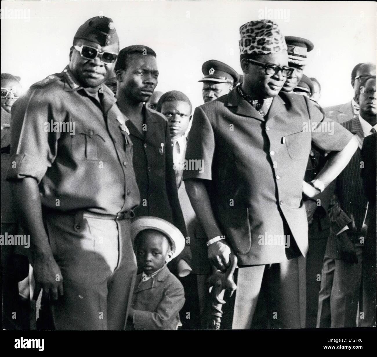 9. Januar 2012 - Präsident Mobutu Sese Seko (r.) derzeit bei einem Besuch in Uganda für größten mit Präsident IDI Amin auf Tomzania/Uganda. Stockfoto