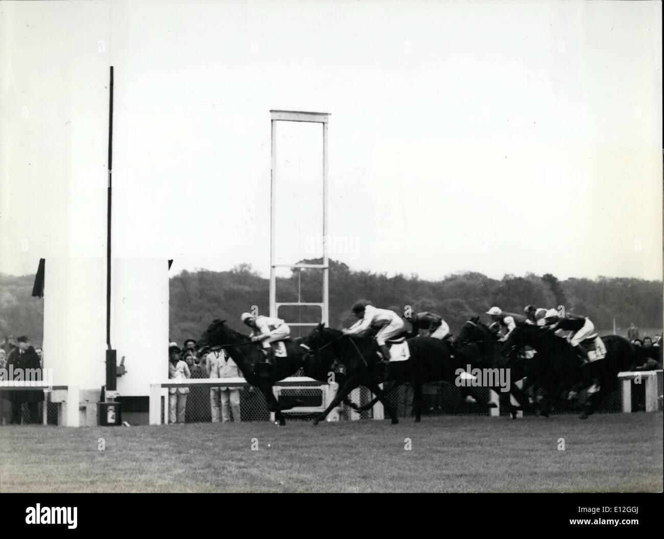 10. Januar 2012 - gewann den Prix Ganay für die Wiedereröffnung der Longchamp Rennen '' Tanerko'' geritten von Doyasbere.Tonerko am th/Ende April Stockfoto