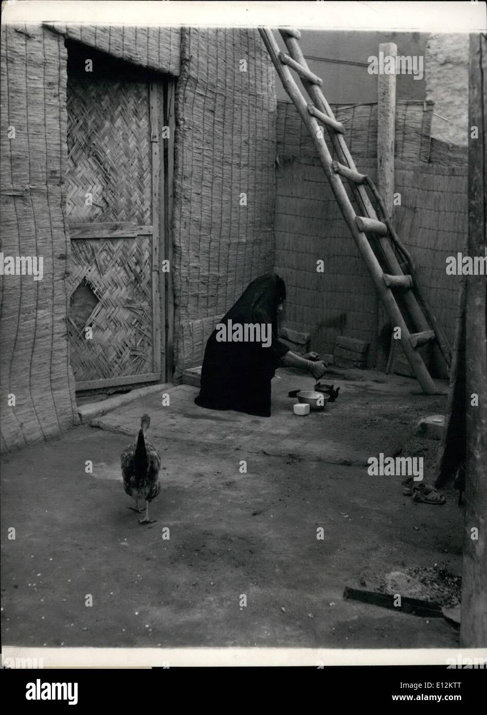 24. Februar 2012 - neues Öl-Reichtum macht Irak Land der Kontraste: Öl, das flüssige Gold der reichlich unter seinem Boden fließt Irak gemacht hat, wie andere Länder des Nahen Ostens, große zukünftige Bedeutung Bagdad, der Hauptstadt, präsentiert einen seltsamen Kontrast des alten Ostens und die neue West, breite Straßen mit modernen Gebäuden sind gefüllt mit britischen und amerikanischen Autos , aber nur hinter diesen Gebäuden sind Remshackle Kinderkunst Wohnungen. Hotels sind modern, aber Abwasser und Hygiene sind praktisch gleich Null Stockfoto