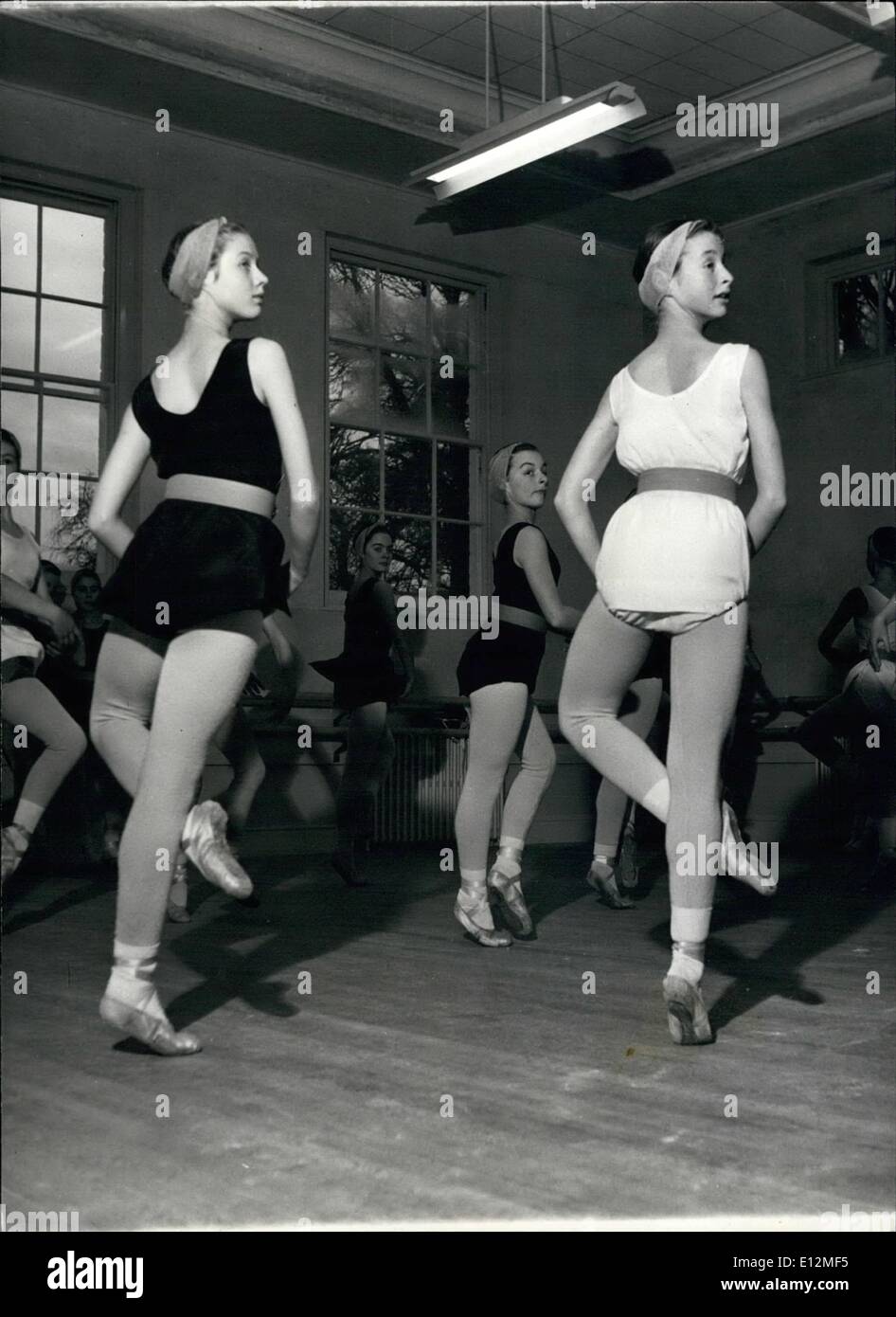 24. Februar 2012 - Sadler es Wells Ballet School In einem königlichen Haus '' Centre Point'' - während der Klasse IV im Pavlova Studio in weißen Lodge. Stockfoto