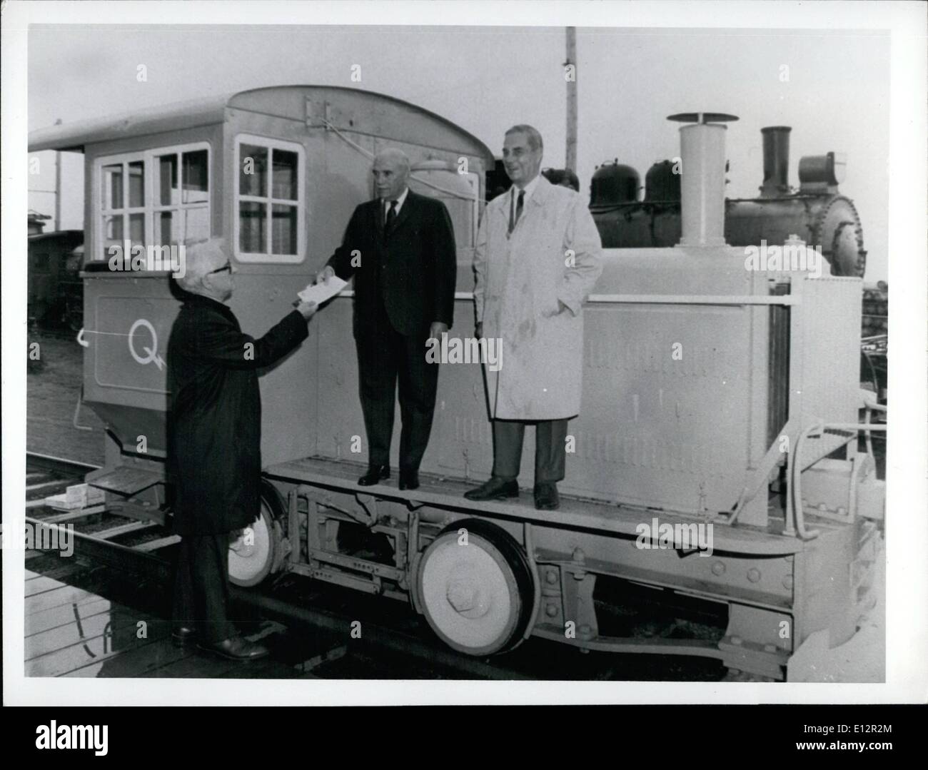 24. Februar 2012 - kanadischen Eisenbahnmuseum: ehemalige kanadische Eisenbahn historische Gesellschaft e.v., Präsident Dr. Robert Nichols präsentiert, Stockfoto