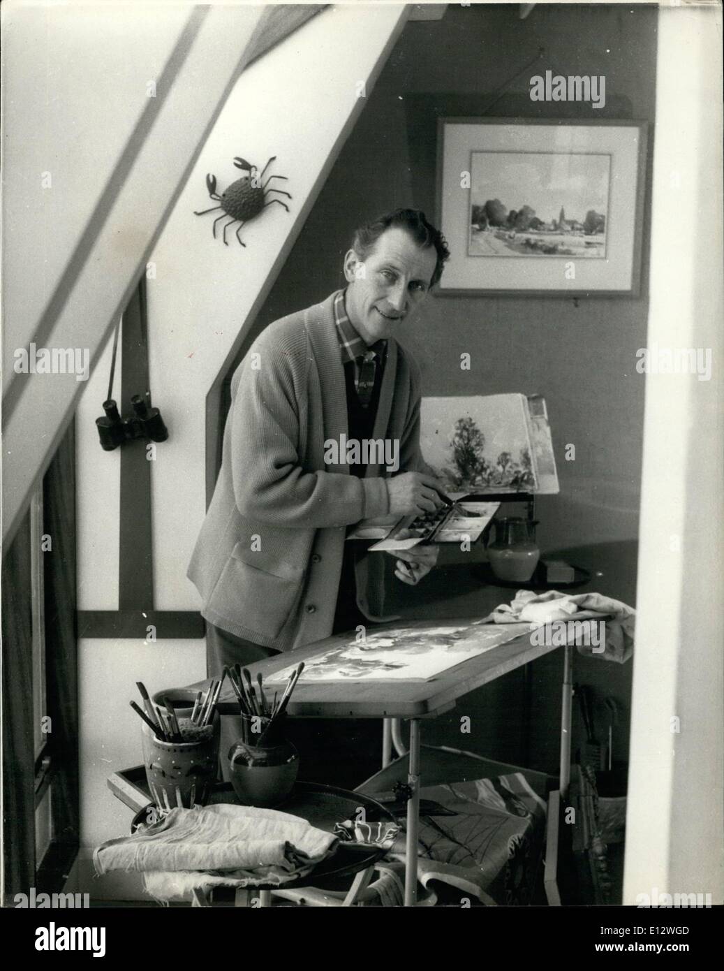 25. Februar 2012 - Peter Cushing - Künstler: einer der besten Freunde in der Welt der Kunst ist berühmter Maler Seago. Eines seiner Werke hängt an einem Ort der Ehre an der Wand des Peter Cushings Studios. Stockfoto