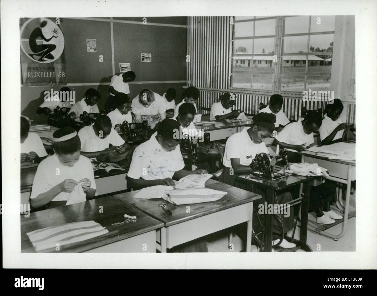 25. Februar 2012 - Belgisch-Kongo Nähkurs in Leopoldville berufsbildenden Schulen. Stockfoto