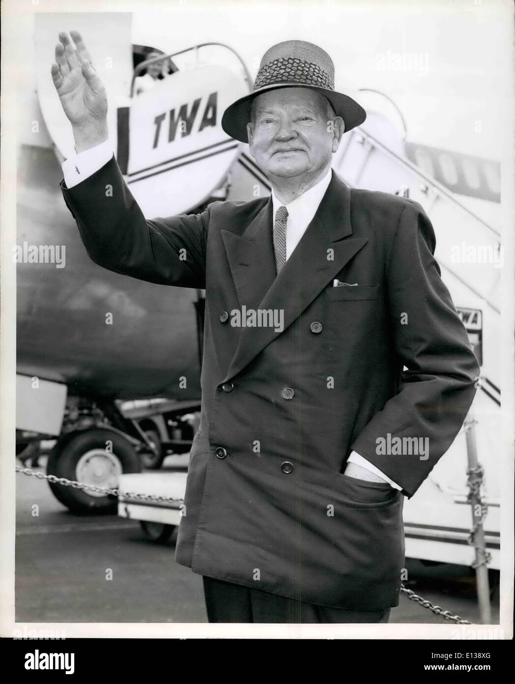 29. Februar 2012 - bereitet 84-Jahr-Young ehemaliger Präsident der United erklärte Herbert Hoover ein TWA Düsenflugzeug nach San Francisco an Bord. Mr Hoover, die einen aktiven Zeitplan pflegt, wird für drei Wochen geschäftlich entfernt sein. Stockfoto