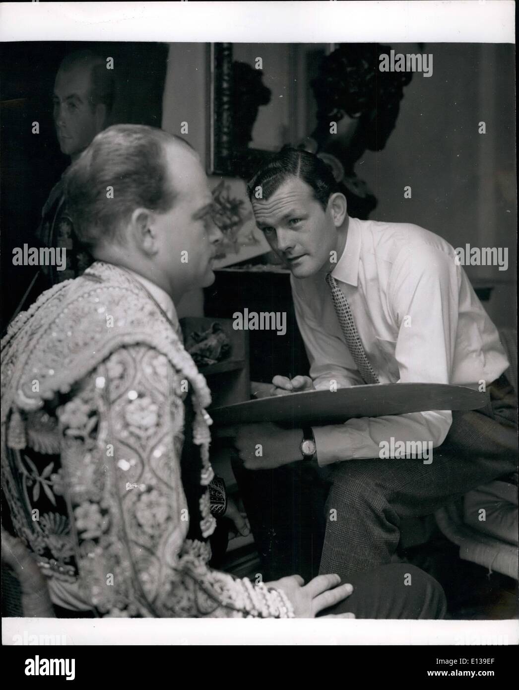 29. Februar 2012 - Bürsten und Stiere; John Fulton kurz, groß, schlank 26-jährige Philadelphia hat eine seltsame Doppel-Besetzung: kämpfen und Malerei Bullen. Er hat eine Reihe von erfolgreichen Kämpfe in Spanien zu seiner Ehre und gilt heute allgemein als das beste paar Kämpfer nichtlateinischen. Sagte Juan Belmonte, jetzt Altern und Torero, der Nr. 1 in dieser Blütezeit war im Ruhestand: '' kurze kämpft mit einem authentischen andalusischen Stil '' - kein Wunder, für das lernen die Kunst an der Wiege des Sports - Sevilla. Aber es war Kunst, die ihn an seine große Liebe-er war Kunststudentin in Mexiko Stockfoto