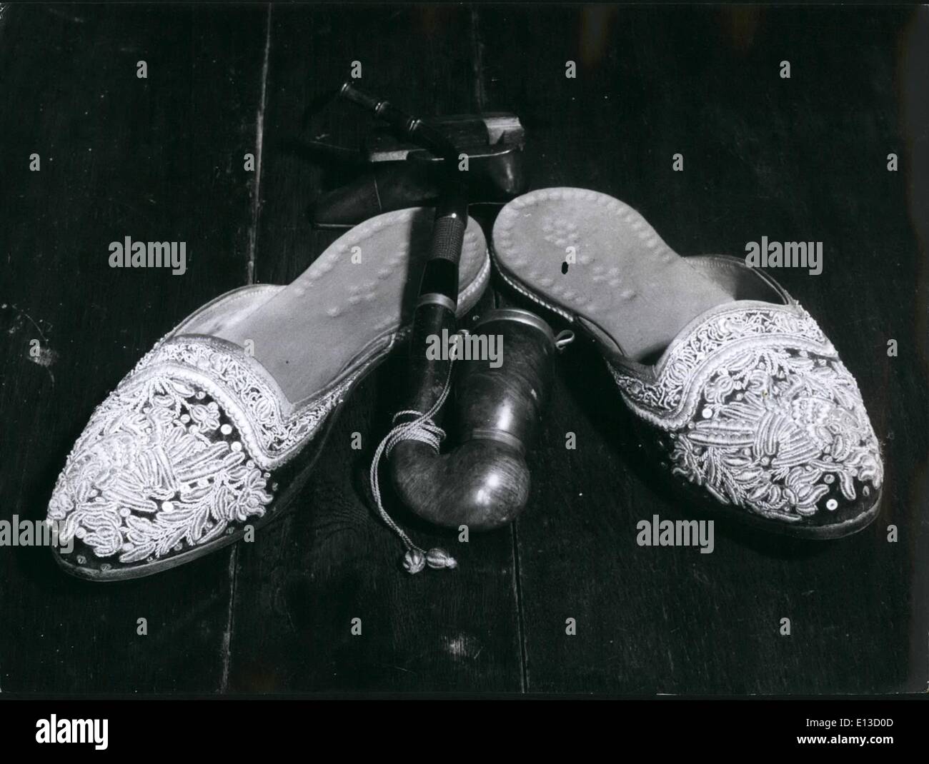22. März 2012 - Objekte aus dem Schrank, in dem die Reliquien des Prince Imperial sind erhalten: ein paar Pantoffel, eine Pfeife und eine Snuff-Box geformt wie ein Schuh. Stockfoto