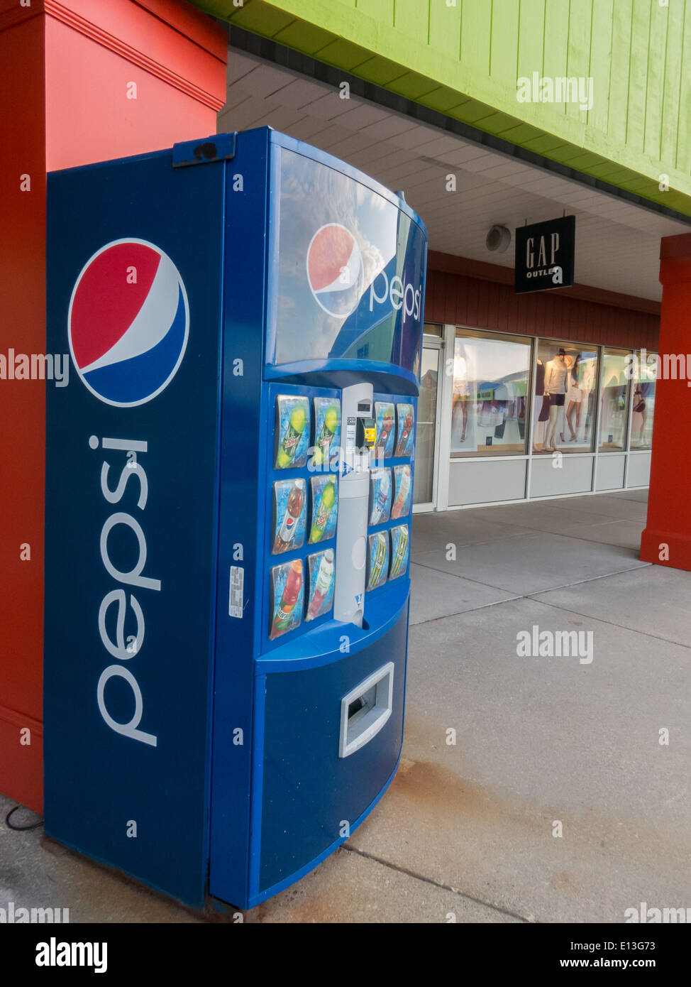 Ein Automat in einem shopping outlet Stockfoto