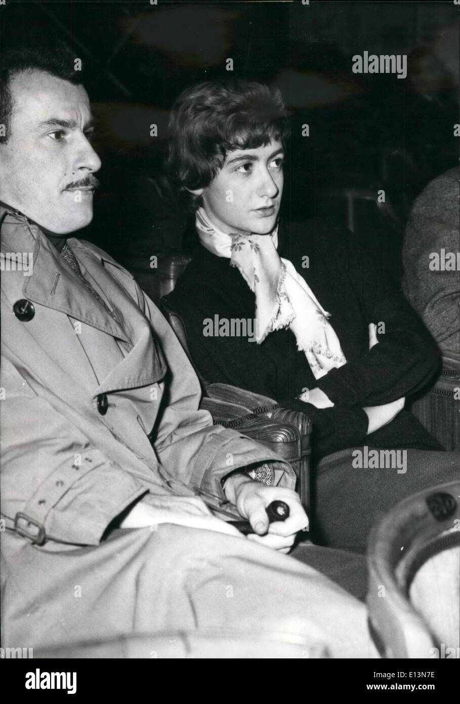 22. März 2012 - Francoise Sagan Ballett in Paris gezeigt werden: "Lerenzez-Vous Manque'', Francoise Sagan Ballett, dessen Premiere in Monte Carlo fand, wird Bühne im Theatre Des Champs Ely sieht, Paris. Foto zeigt Francoise Sagan beobachten einer Probe im theater Stockfoto