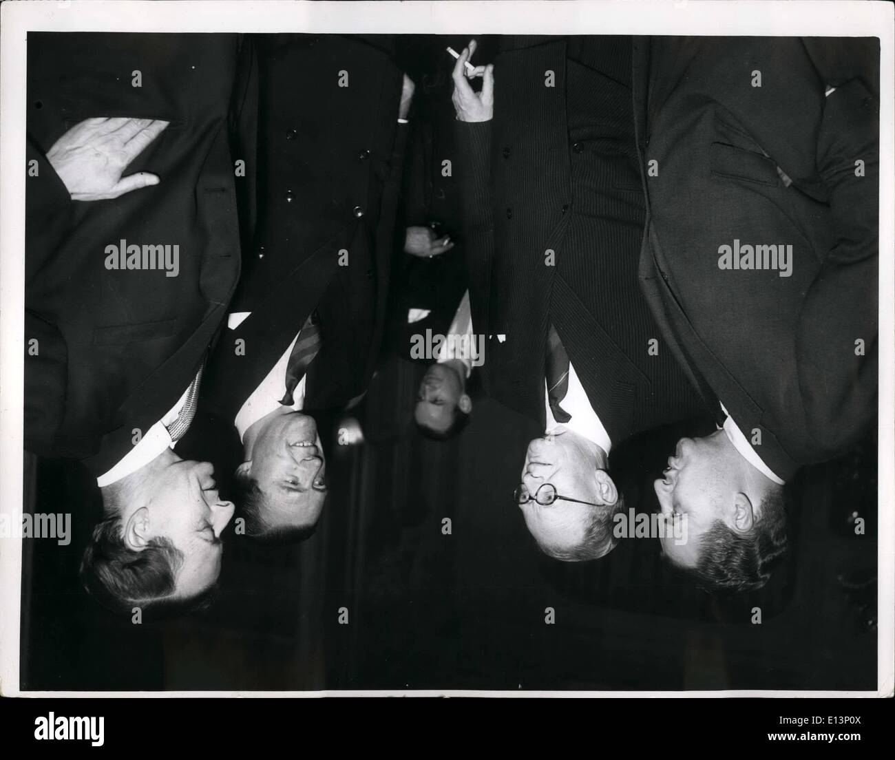 22. März 2012 - L r 1. Henry Ford 2. Sir Patrick Hennesy, stellvertretender Vorsitzender & Geschäftsführer der englischen Firma Furten. 3 unbekannte. 4 Viscount Moore Stockfoto