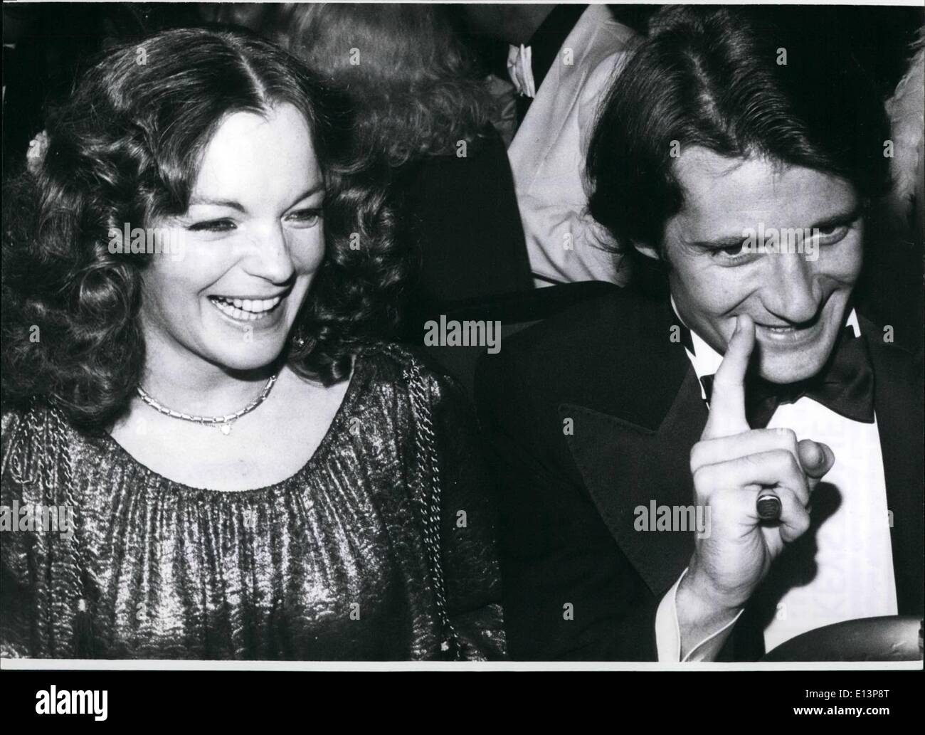 22. März 2012 - '' Deutschen Filmball 78'' in München A Personal vorstellen musste die '' deutsche Filmaball 78'', die am Wochenende in München stattfand (14. / 15,1), Stars unter den Stars waren Romy Schneider, kamen aus Paris mit ihrem Ehemann Daniel Biassini, und Hildegard Knef mit ihrem Ehemann Paul Von Shell. Mehr als 1000 Gäste feiern natürlich vor allem von der Branche, sondern auch politische und sportliche Prominenz, bis zum nächsten Morgen munter. Foto zeigt Romy Schneider und ihr Ehemann Daniel Biasini. Stockfoto