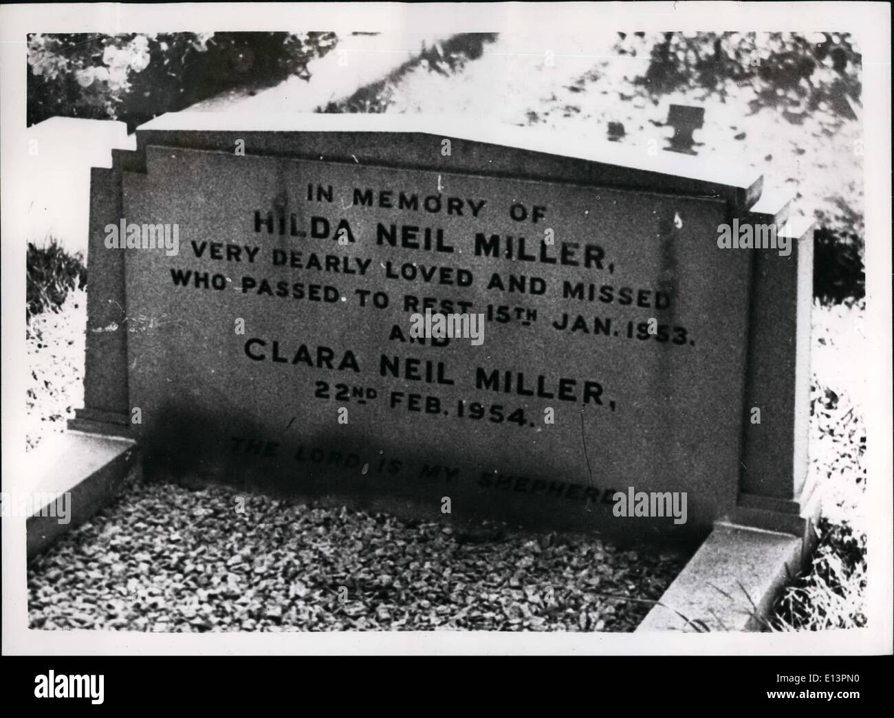 22. März 2012 - In Erinnerung an Hilda Neil Miller, sehr innig geliebt und verpasst, wer bestanden Ruhelagerung 15. Januar 1953. und Clara Neil Miller 22. Februar 1954. Stockfoto