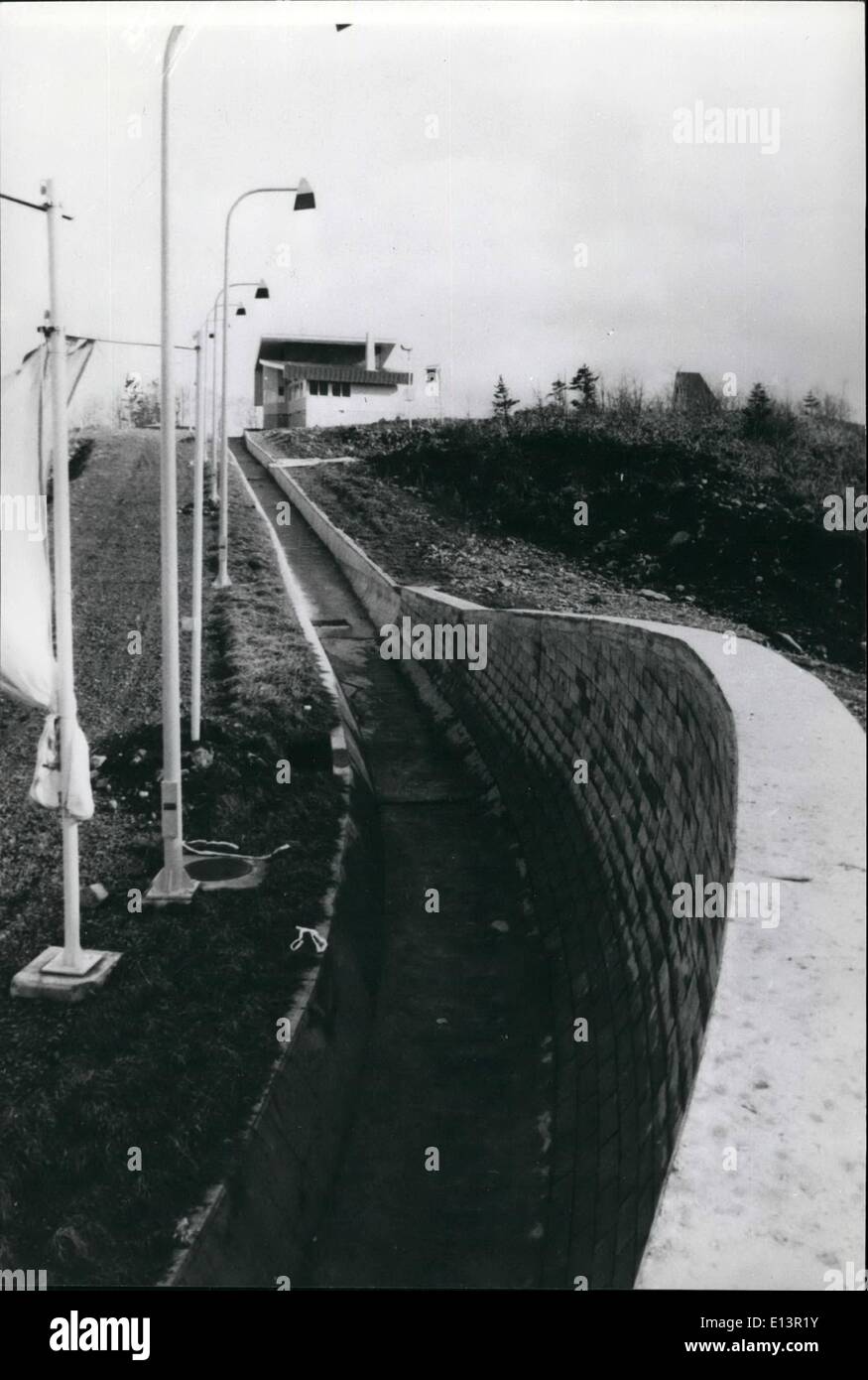 22. März 2012 - The Mount Teine Luge Kurs ist jetzt bereit mit Eisschollen bedeckt sein. Die Website ist in der Nähe der kleinen Stadt Zenibako auf dem Meer von Japan. Stockfoto