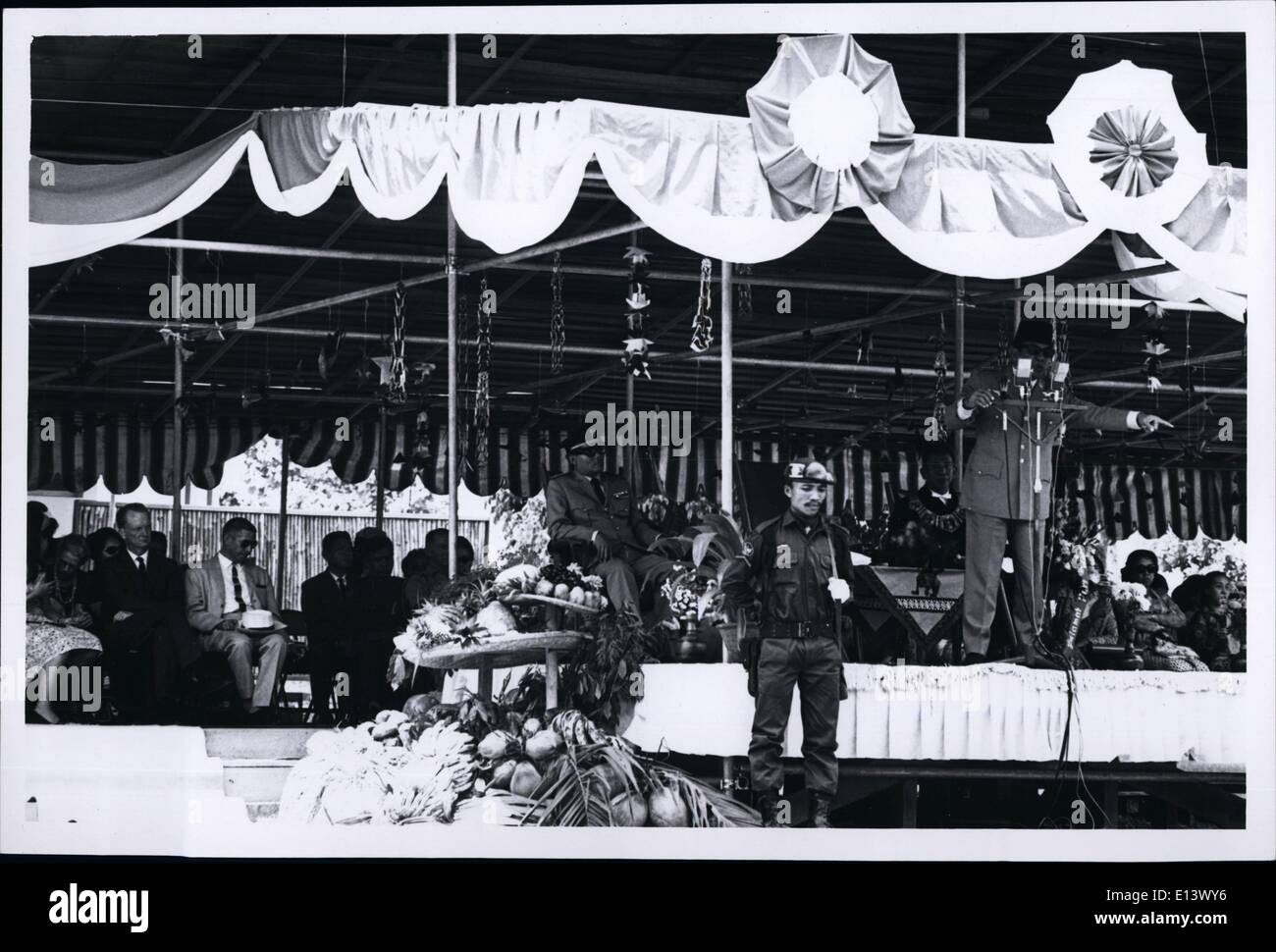 27. März 2012 - Präsident Sukarno während der Zeremonie der Grundsteinlegung für den neuen Campus der Universität von Indonesien in Djakarta Indonesien. Stockfoto