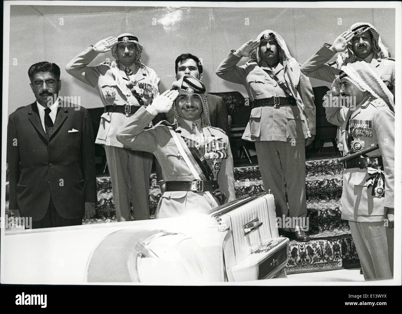 27. März 2012 - Jordanien Unabhängigkeit und Armee-Day-Parade in einem 25. Mai 1971. Erste Reihe: Premier Wasfi Tell - König Hussein - Stockfoto