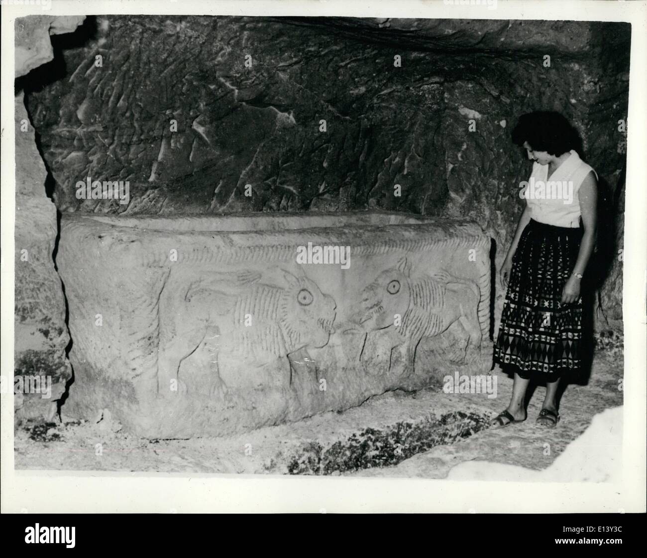 27. März 2012 - Relikte entdeckt bei Ausgrabungen von Beit Shrearim in der unteren Galiläa; Beit Shearim, befindet sich westlich von Nazareth in der unteren Galiläa war einer der zentralen Städten Israels in der Ära des Talmud. Nach dem großen jüdischen Aufstand im Jahr 66 v. Chr. - die jüdische Bevölkerung blieb und nach der Beerdigung von Rabbi Yehuda Hanassi Beit Shearim wurde umgewandelt in einen Friedhof. Ausgrabungen wurden dort im Jahr 1936 begann und zu den Entdeckungen war eine Synagoge im Jahr 350 v. Chr. von den Römern zerstört wurde Stockfoto