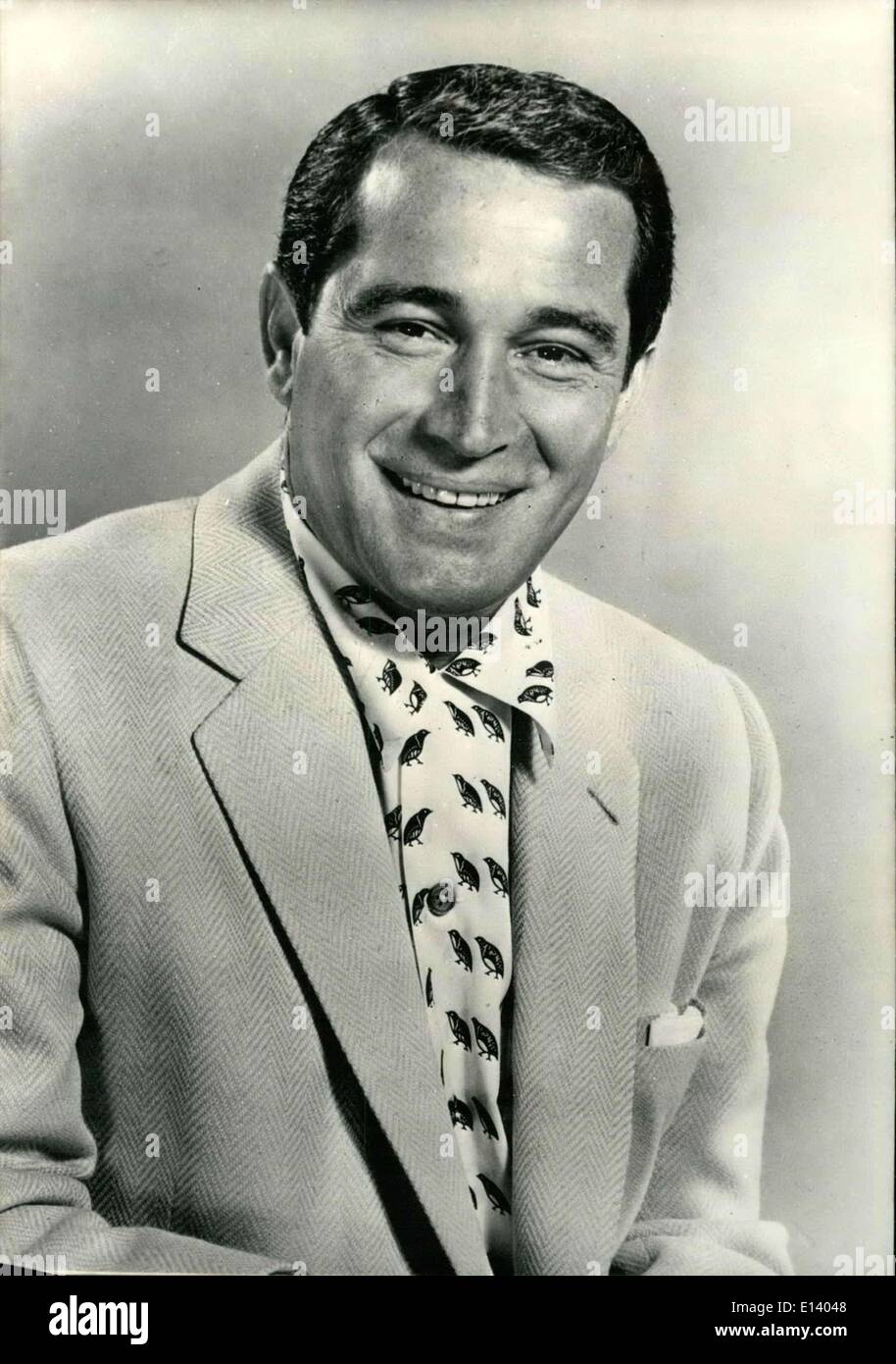 31. März 2012 - eine amerikanische Sängerin, 5 Millionen im Fernsehen zu gewinnen. Eine US-amerikanische Sängerin, Perry Como, unterzeichnete einen Vertrag für 5 Millionen für ein 104 Wochen TV-Programm mit einer wichtigen Dairy Products Company. Es ist der wichtigste Vertrag überhaupt, vom US-TV zu unterzeichnen. OPS: Die amerikanische Sängerin Perry Como. Stockfoto