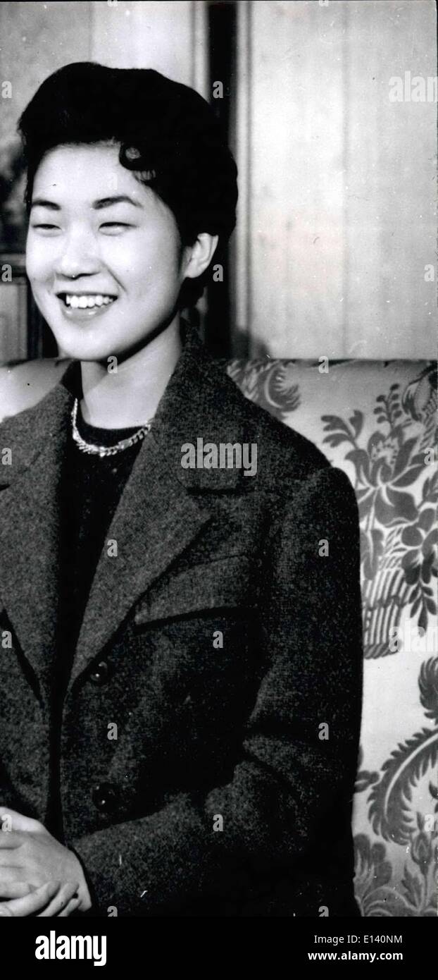 Mar 31 2012 Too Much ¢¢ Stockfotos & Mar 31 2012 Too Much ¢¢ März 2012 sie werden eine Brautjungfer zu der Zukunft Crown Princess Prinzessin