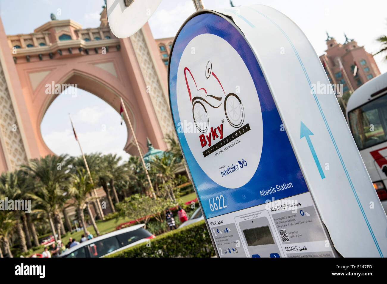 Vereinigte Arabische Emirate, Dubai, Fahrradverleih in der Nähe von Atlantis Hotel auf Palm Jumeirah Stockfoto