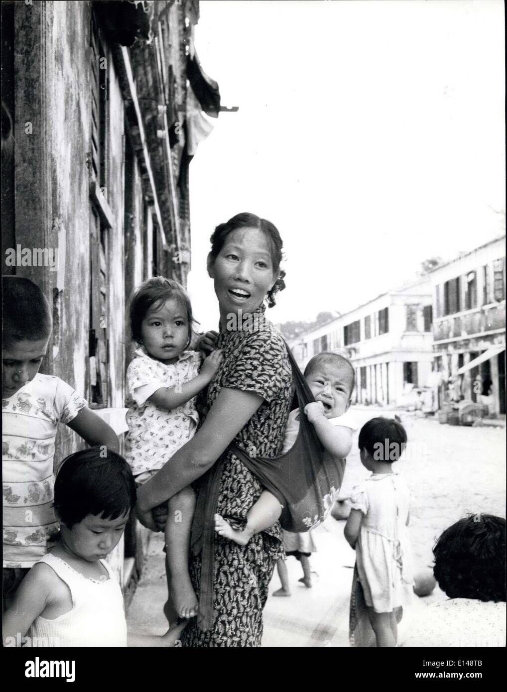 17. April 2012 - trägt Familienleben auf was auch immer die politischen Spannungen in Macao. ES Stockfoto