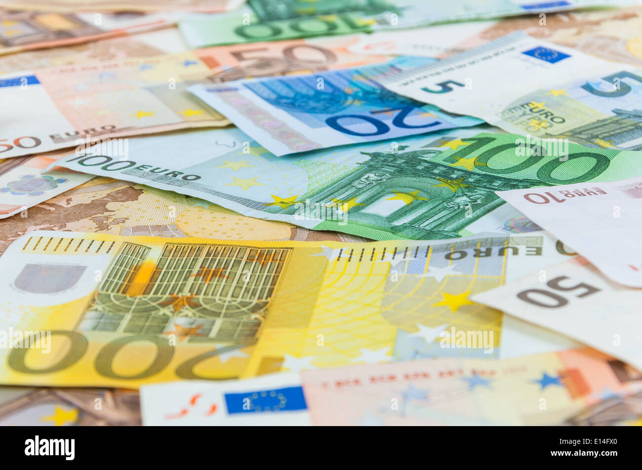 Nahtlose Hintergrund der Euro-Banknoten - Haufen Geld gemacht Stockfoto