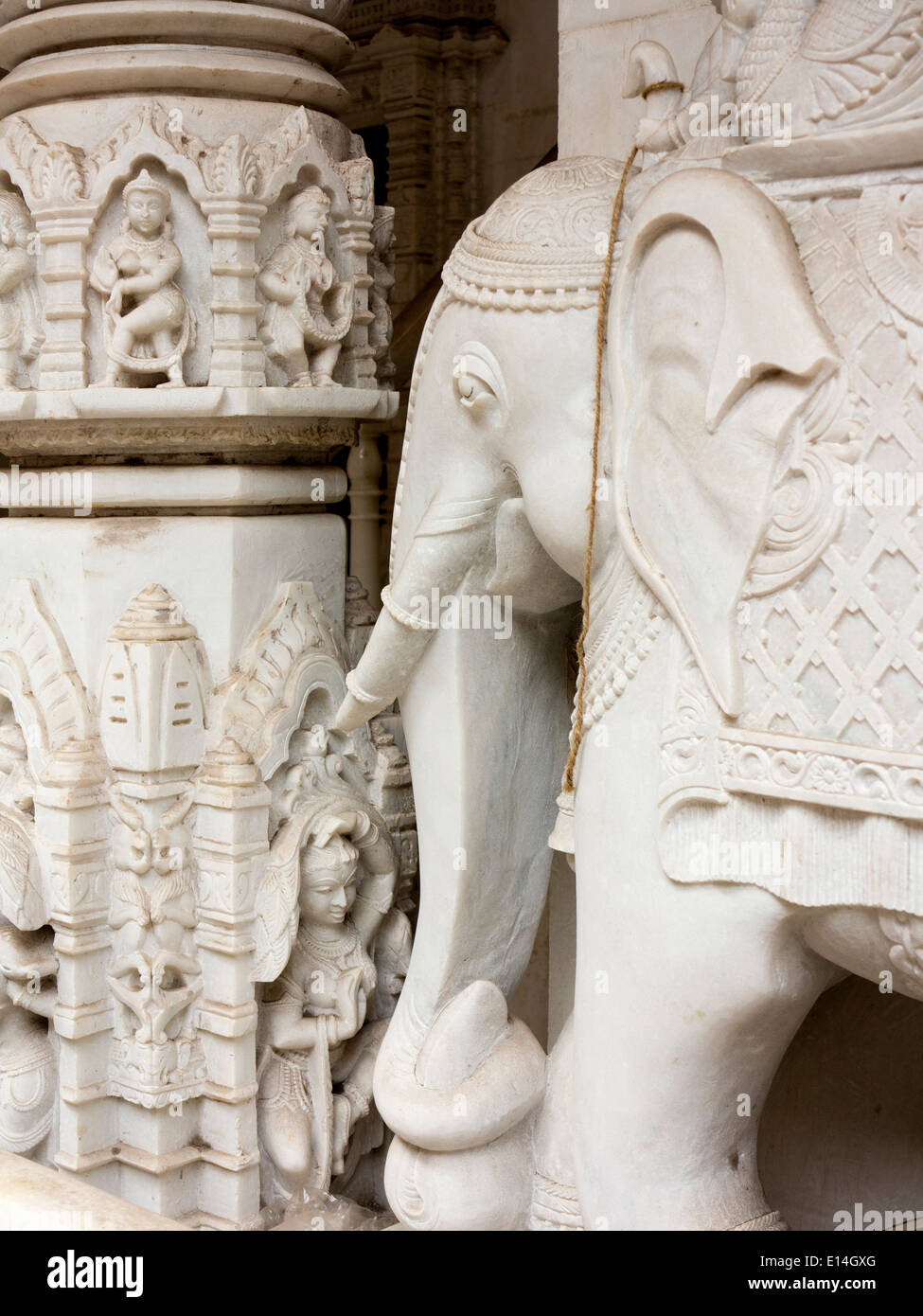 Indien, Mumbai, Fort Bezirk Parsi Basar, geschnitzt aus Marmor Elefant Hindu-Tempel zu verzieren Stockfoto