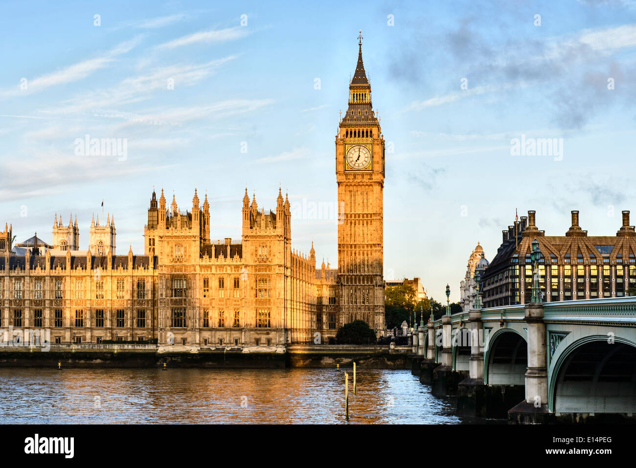 Sunrise scheint auf Big Ben, London, Vereinigtes Königreich Stockfoto