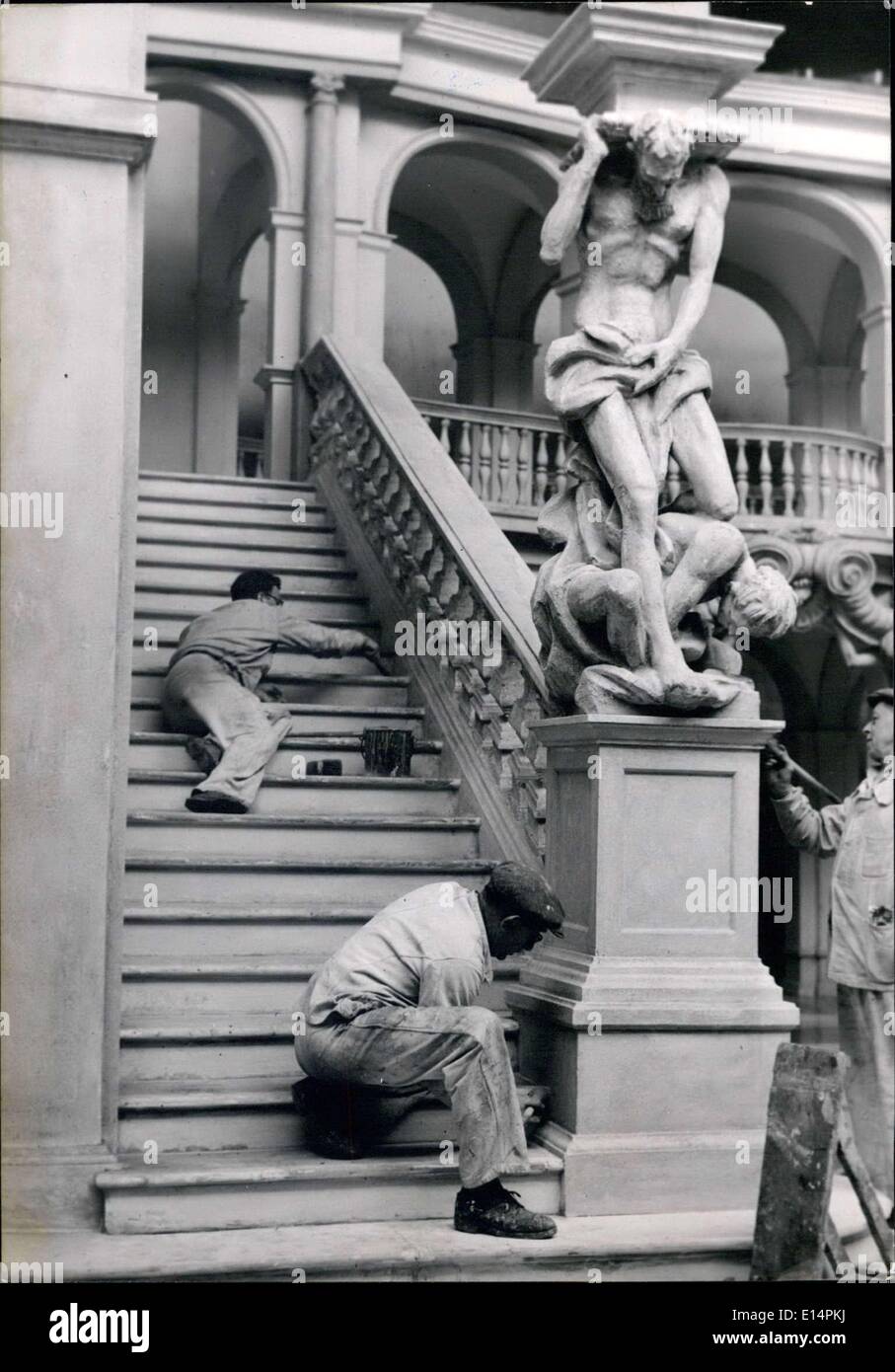 12. April 2012 - Grand Salon des Arts vorbereitet für Intl Film Festival in Paris Stockfoto