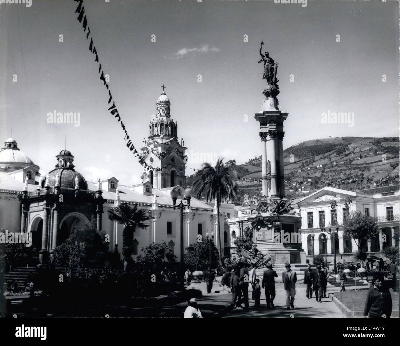 18. April 2012 - ECUADOR-QUITO-Square Unabhängigkeit befindet sich im zentralen Teil von Quito. Bemerkenswert ist das Liberty-Denkmal. Dies ist eine eine ältere Quadrat von Quito. Stockfoto