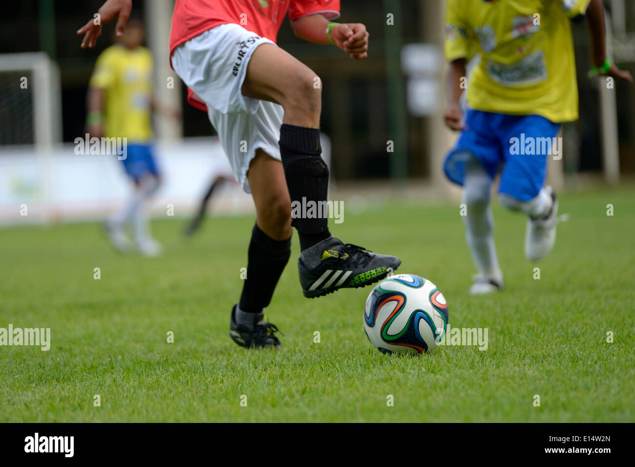 Fußballspiel, Brasilien Vs Ägypten, Street Kinder WM 2014, Rio De Janeiro, Bundesstaat Rio De Janeiro, Brasilien Stockfoto