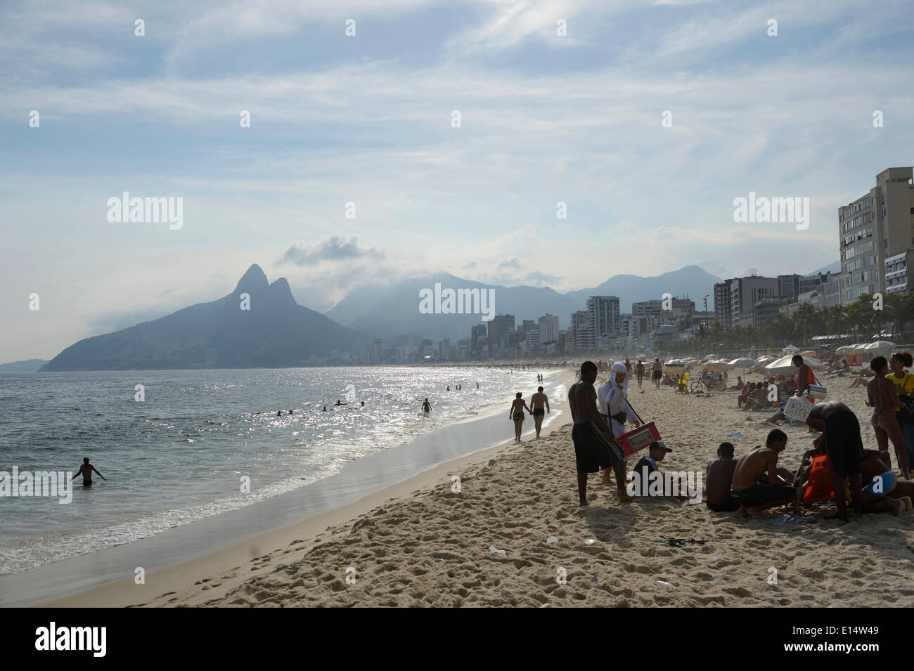 Strand von Ipanema, Rio De Janeiro, Bundesstaat Rio De Janeiro, Brasilien Stockfoto