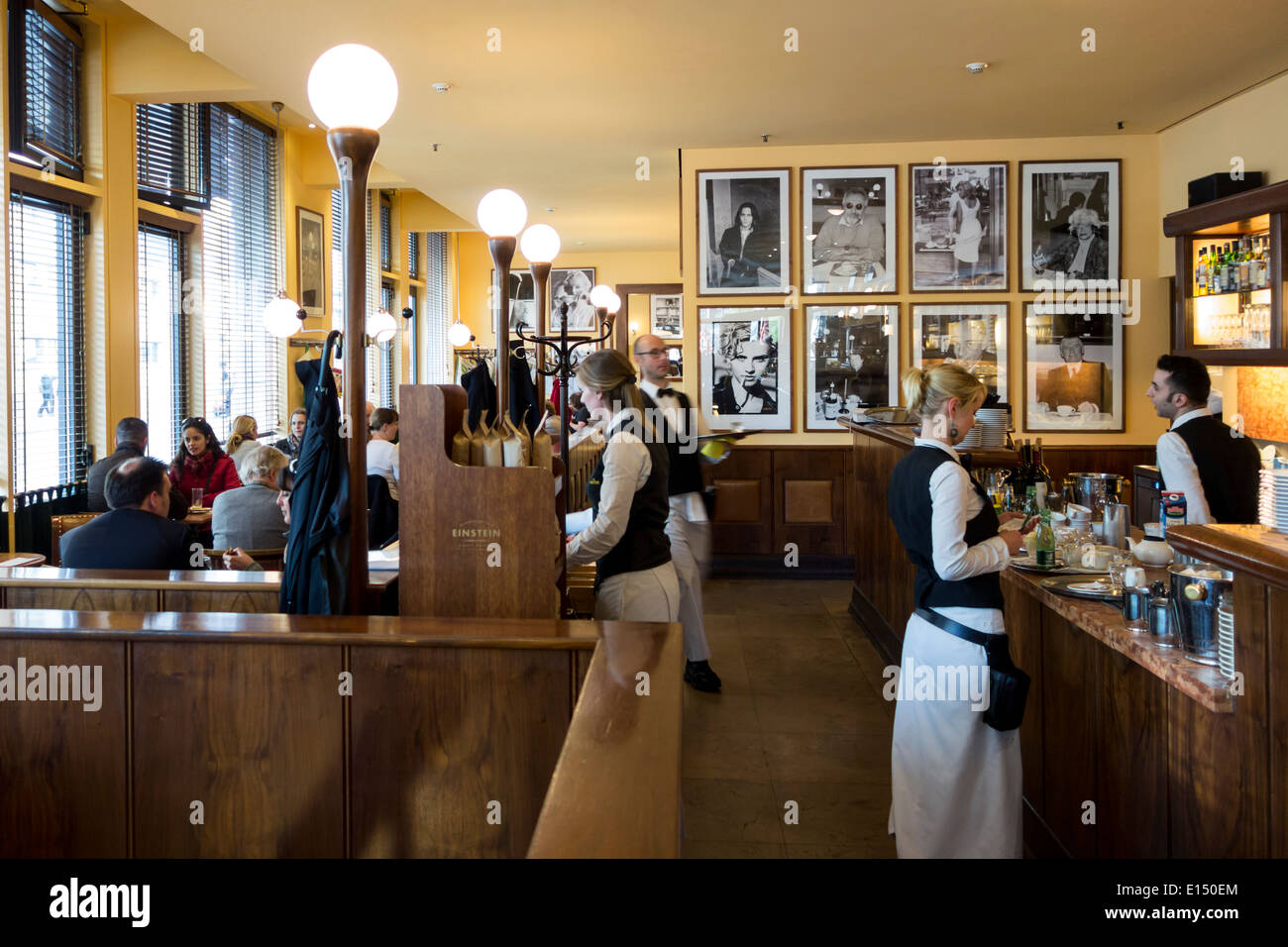 Café Einstein unter Den Linden, Berlin, Deutschland Stockfoto